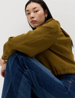 Vysoce střižené dvoubarevné džíny s širokými nohavicemi