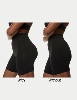 Cool Comfort™ Seamless Bum Boosting Shorts