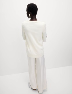 Mimořádně měkký svetr s výstřihem ke krku