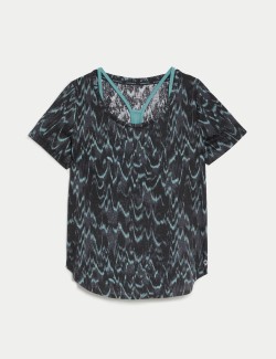 Printed Scoop Neck 2-in-1 T-Shirt