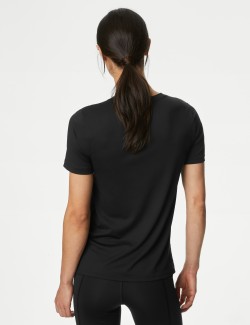 Scoop Neck Fitted T-Shirt