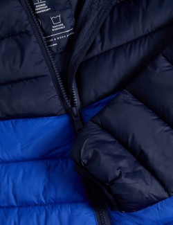 Lehký zateplený kabát s kapucí a s technologií Stormwear™ (6–16 let)