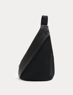 Taška přes rameno se závěsem