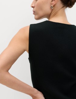 Textured Waisted Slim Fit Knitted Vest