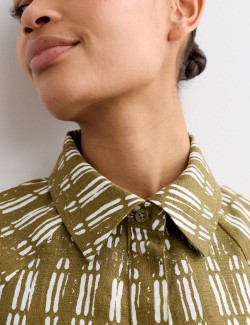 Splývané šaty z čistého lnu s čárkovým potiskem