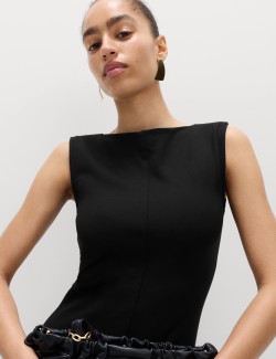 Žerzejové přiléhavé midi šaty