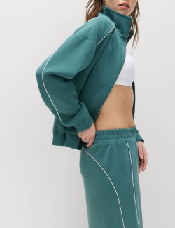 Opískovaná sportovní bunda se stojáčkem