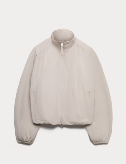 Lehká bunda se stojáčkem a nabíráním a technologií Stormwear™