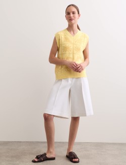 Linen Rich V-Neck Stitch Detail Knitted Vest