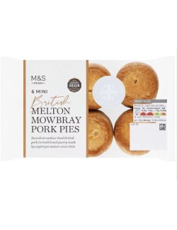 6 slaných koláčků Melton Mowbray z odpalovaného těsta plněných kořeněným nenasoleným vepřovým masem