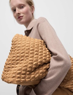 Prošívaná kabelka přes rameno