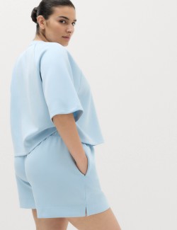 Opískované volné šortky s vysokým pasem ze směsi modalu
