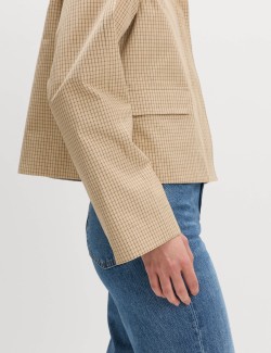 Krátká bunda z materiálu Gingham na knoflíky