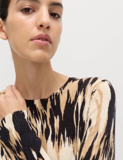 Abstract Pattern Supersoft Jumper