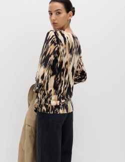 Abstract Pattern Supersoft Jumper