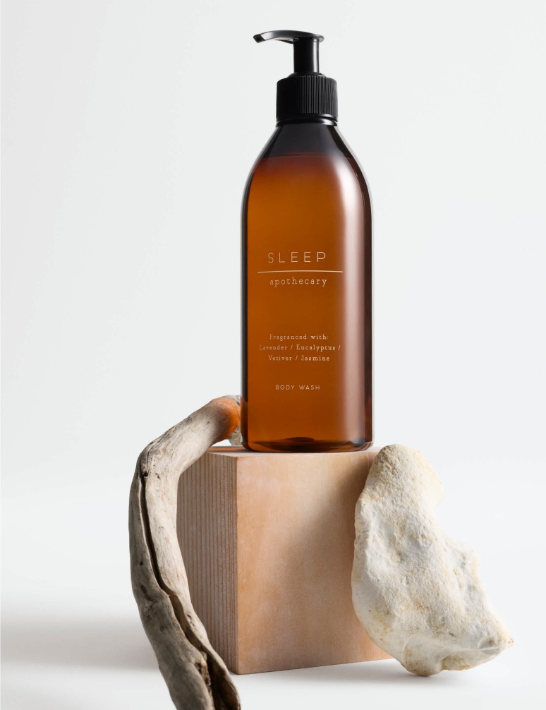 Sprchový gel Sleep s vůní levandule  eukalyptu, vetiveru a jasmínu z kolekce Apothecary, 470 ml