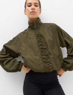Lehká řasená bunda se stojáčkem a technologií Stormwear™
