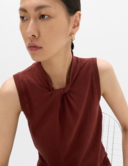Twist Front Slim Knitted Vest