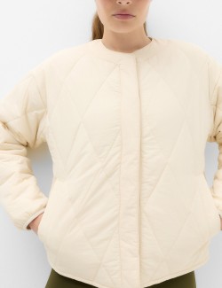 Prošívaná bunda bez límečku s technologií Stormwear™