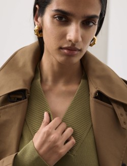 Ribbed V-Neck Jumper