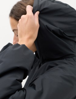 Odolná bunda bomber s kapucí
