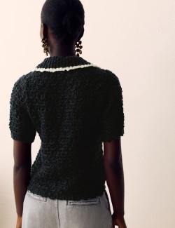 Textured Collared Short Sleeve Knitted Polo With Wool