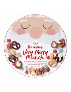 Směs pochoutek v čokoládě: arašídy, popcorn, slané preclíky, mandle a mléčná čokoláda