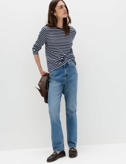 Džíny do zvoku s vysokým pasem a roztřepenými nohavicemi