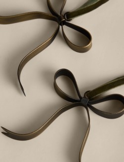 2 Pack Metal Hanging Bow Decorations
