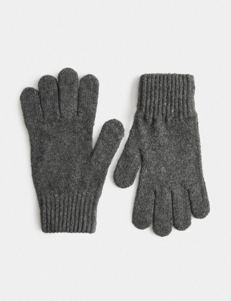 Knitted Gloves