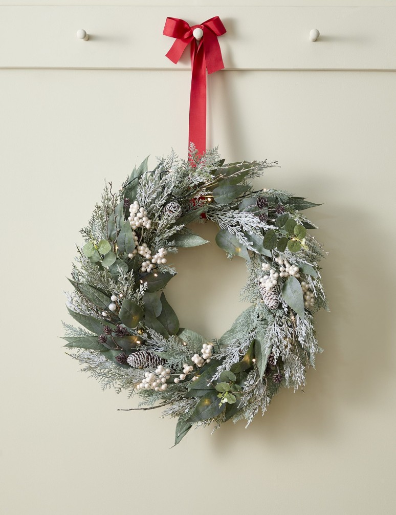 Pre-Lit Frosted Wreath