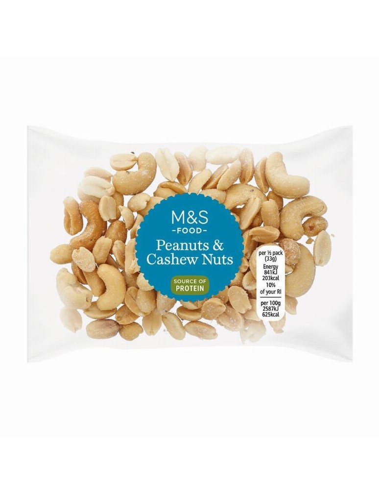 Solená pražená jádra arašídů a kešú ořechů