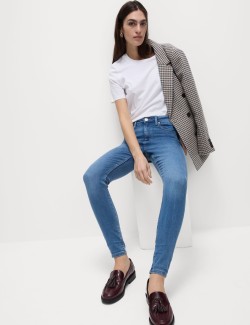 Přiléhavé džíny střihu Ivy
