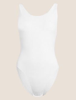 Lehce stahující body Secret Support™, s vysokým podílem bavlny