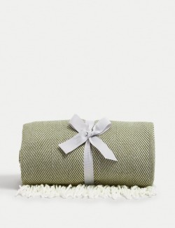 Přehoz se vzorem rybí kosti