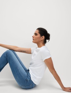 Mimořádně měkké přiléhavé džíny Ivy s vysokým pasem