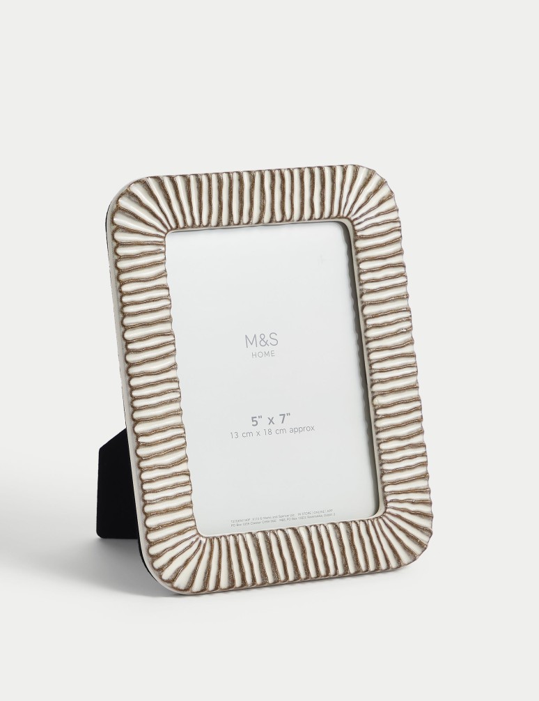 Ceramic Ridged Photo Frame 5x7 inch