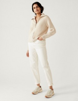 Džíny střihu Mom s vysokým pasem